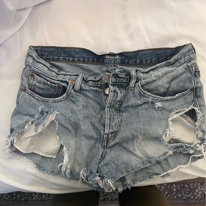 Super distressed Jean shorts